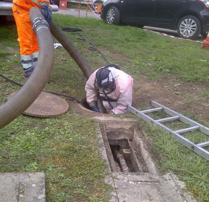 Une entreprise spécialisée dans la vidange de fosses septiques